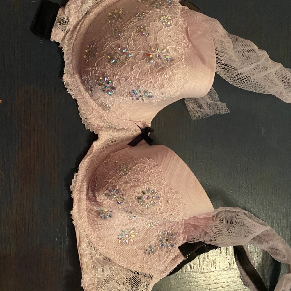 Victoria’s Secret lingerie pink bra tulle crystals